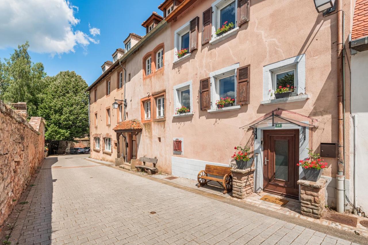 Ferienhaus Havre De Paix Au Pied Du Chateau Et Des Remparts